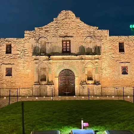 San Antonio Tx Condo On Riverwalk W King Ste,Pets